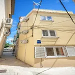 In Near Male Vrulje