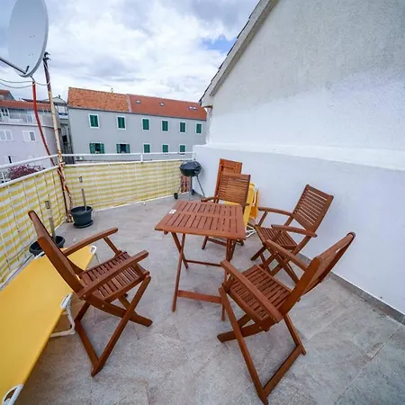 In Near Male Vrulje 沃迪切