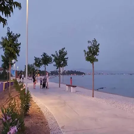 公寓 In Near Male Vrulje *