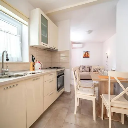 In Near Male Vrulje * Vodice