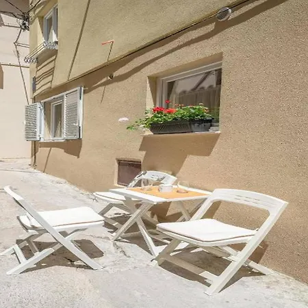 In Near Male Vrulje * Vodice