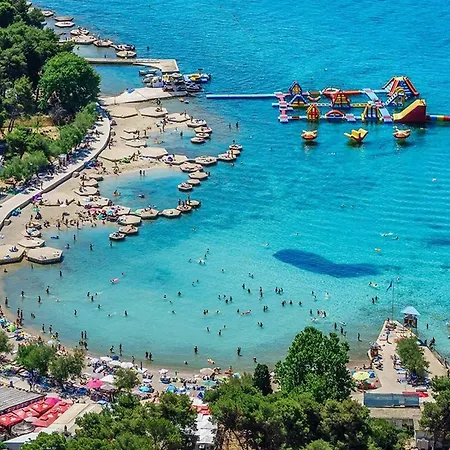 דירה In Near Male Vrulje