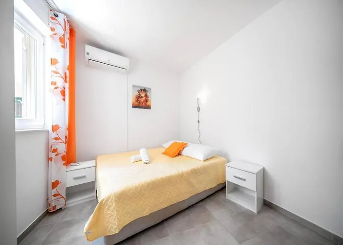 Apartman In Near Male Vrulje Vodice