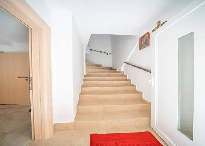 In Near Male Vrulje Apartman *