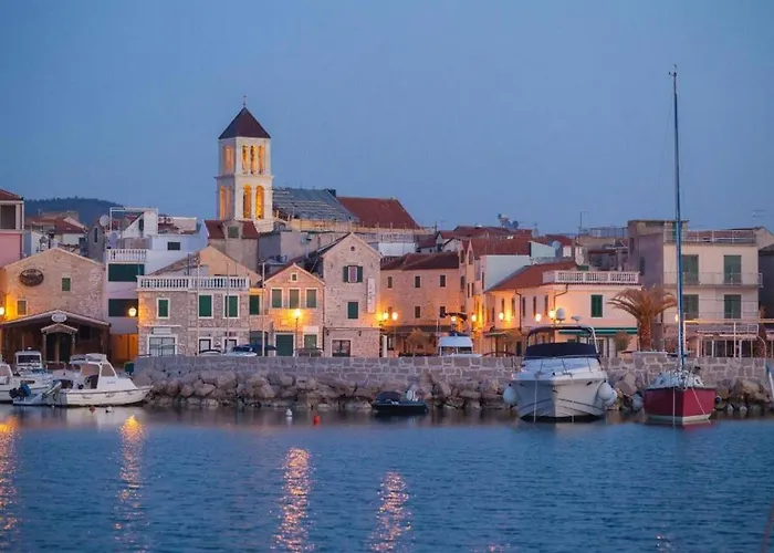 In Near Male Vrulje * Vodice