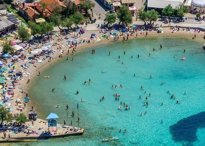 In Near Male Vrulje Apartment *