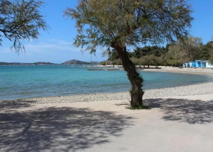 In Near Male Vrulje Apartment *