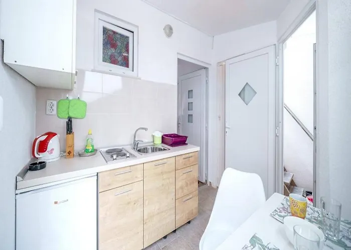 Apartman In Near Male Vrulje Vodice